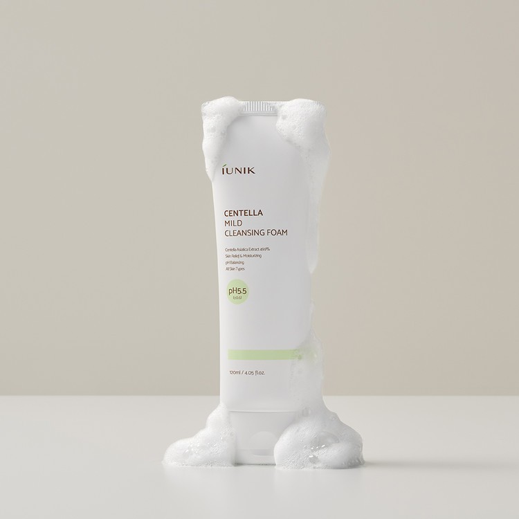 iUNIK Centella Mild Cleansing Foam - Łagodna Pianka Oczyszczająca z Wąkrotą Azjatycką - 120ml