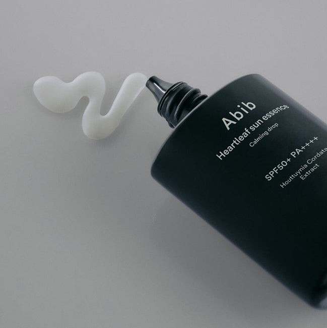 Abib - Heartleaf Sun Essence Calming Drop - Kojąca Esencja Przeciwsłoneczna  SPF50 PA++++ - 50ml