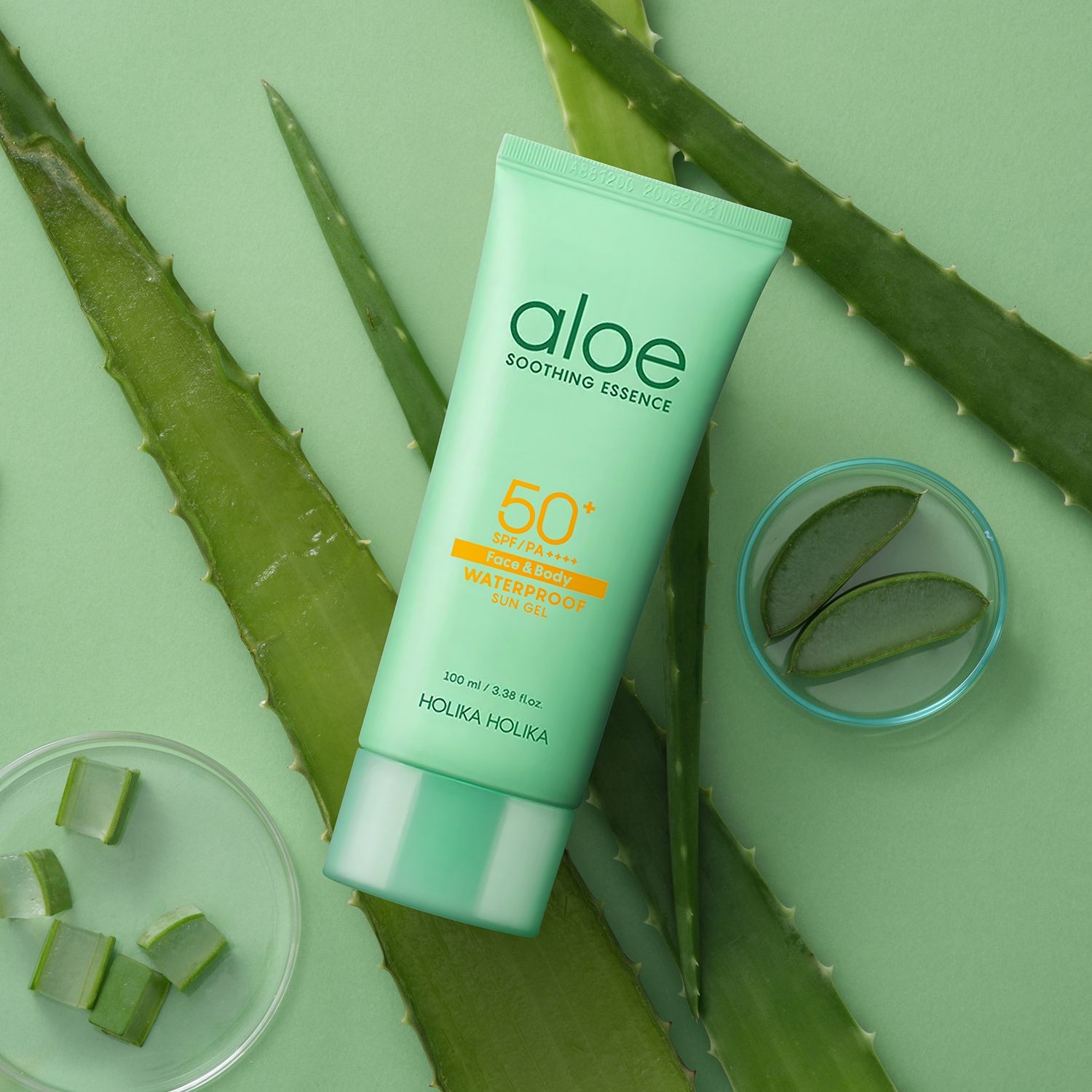 Holika Holika - Aloe Waterproof Sun Gel SPF50+/PA++++ - Aloesowy Łagodzący Krem z Filtrem Przeciwsłonecznym - 100ml